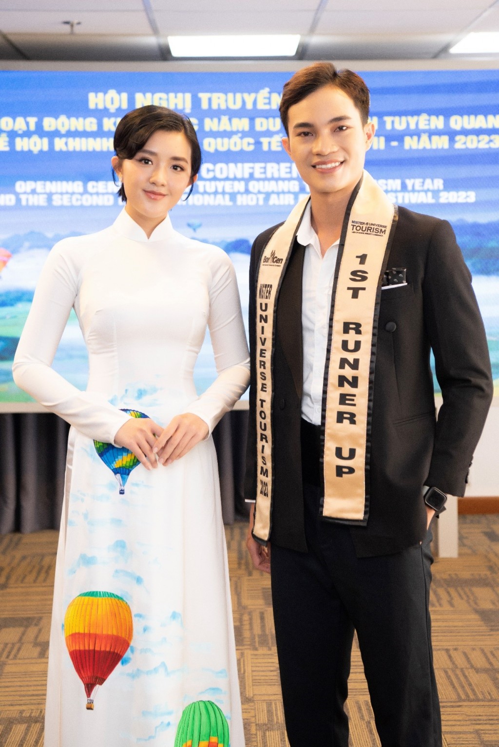 Á vương Huỳnh Võ Hoàng Sơn và Á hậu Quản Trần Gia Hân