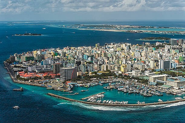 Maldives có 99% là biển, tại sao rất ít thanh thiếu niên biết bơi?
