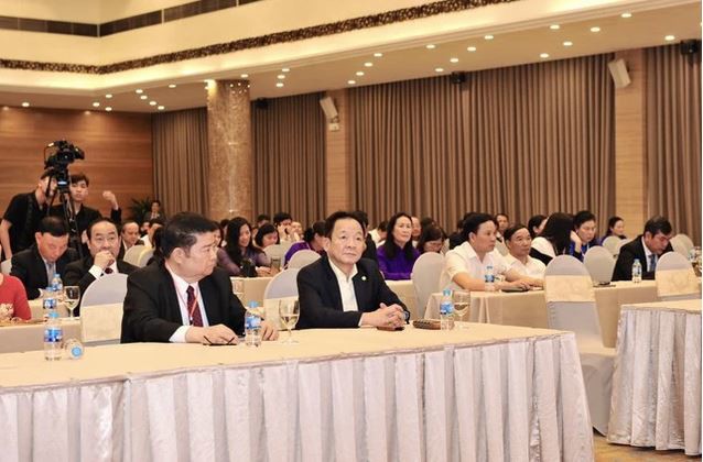Ông Đỗ Quang Hiển - Chủ tịch UBCL Tập đoàn T&T Group, Chủ tịch HĐQT Ngân hàng SHB tại Đại hội Đại biểu toàn quốc khóa IV của Hiệp hội Doanh nghiệp nhỏ và vừa Việt Nam