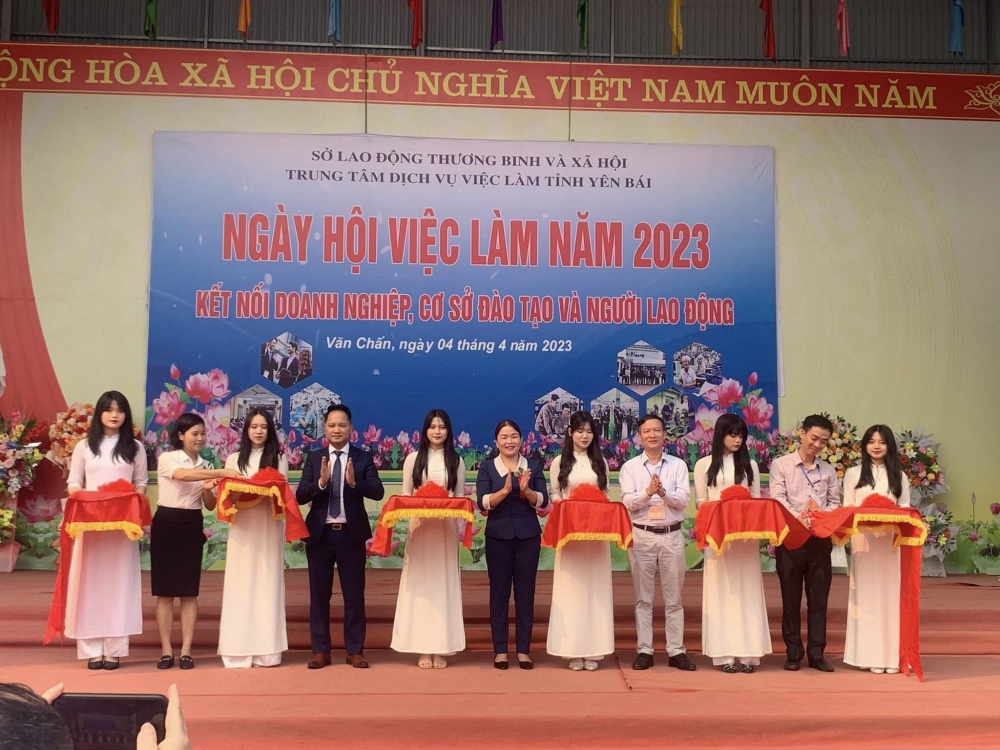 Yên Bái: Tăng cường tư vấn, hướng nghiệp cho học sinh, thanh niên