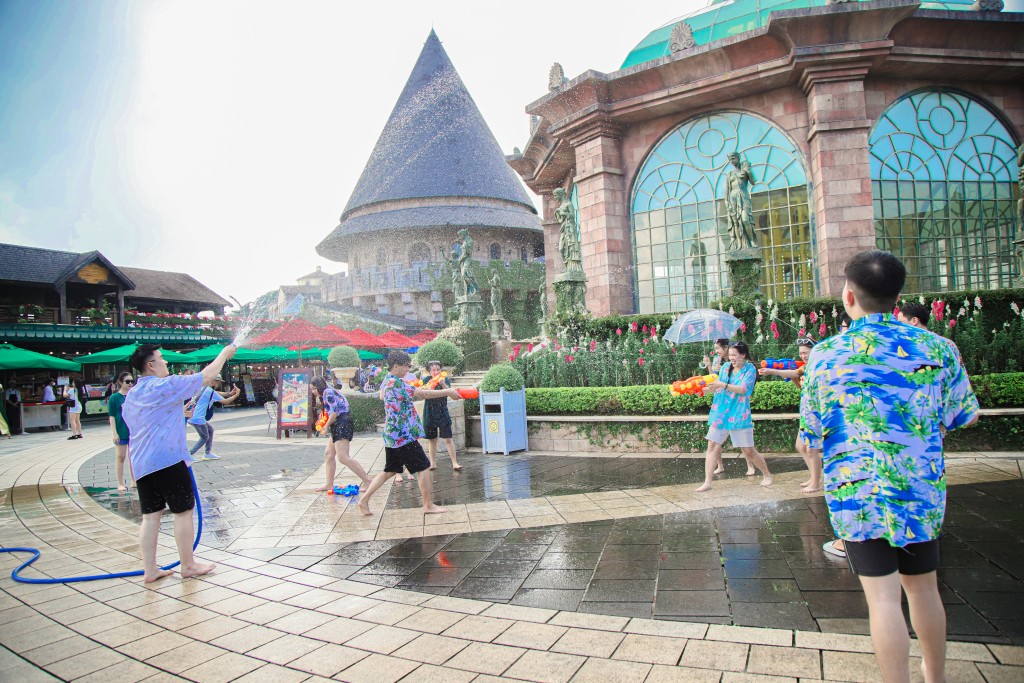 Lễ hội té nước Songkran 