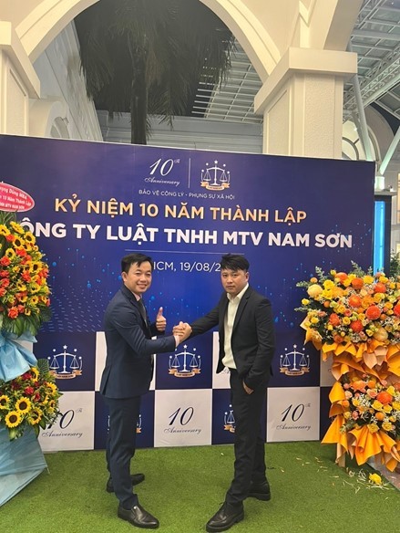 Anh Đinh Đức Đoàn trong Lễ kỷ niệm 10 năm thành lập công ty Luật TNHH MTV Nam Sơn