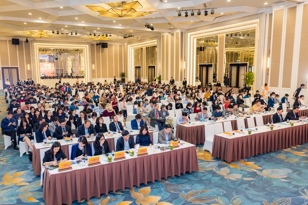  Hội đồng quản trị nhiệm kỳ 2022 – 2027 ra mắt Đại hội đồng cổ đông.