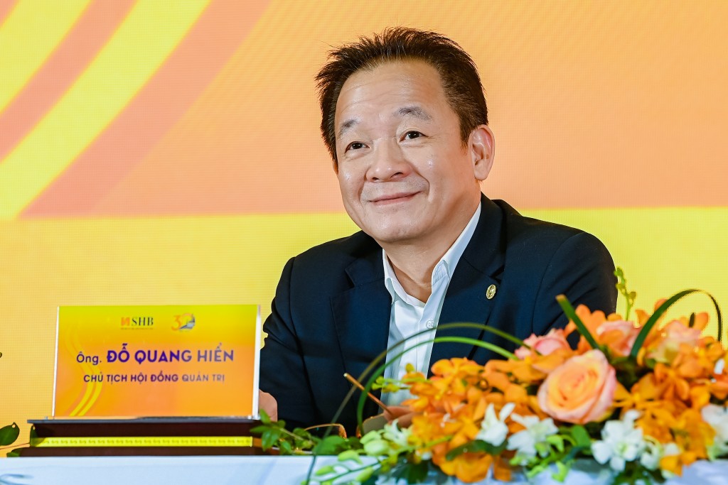 Chủ tịch HĐQT Đỗ Quang Hiển tại Đại Hội Đồng Cổ Đông SHB