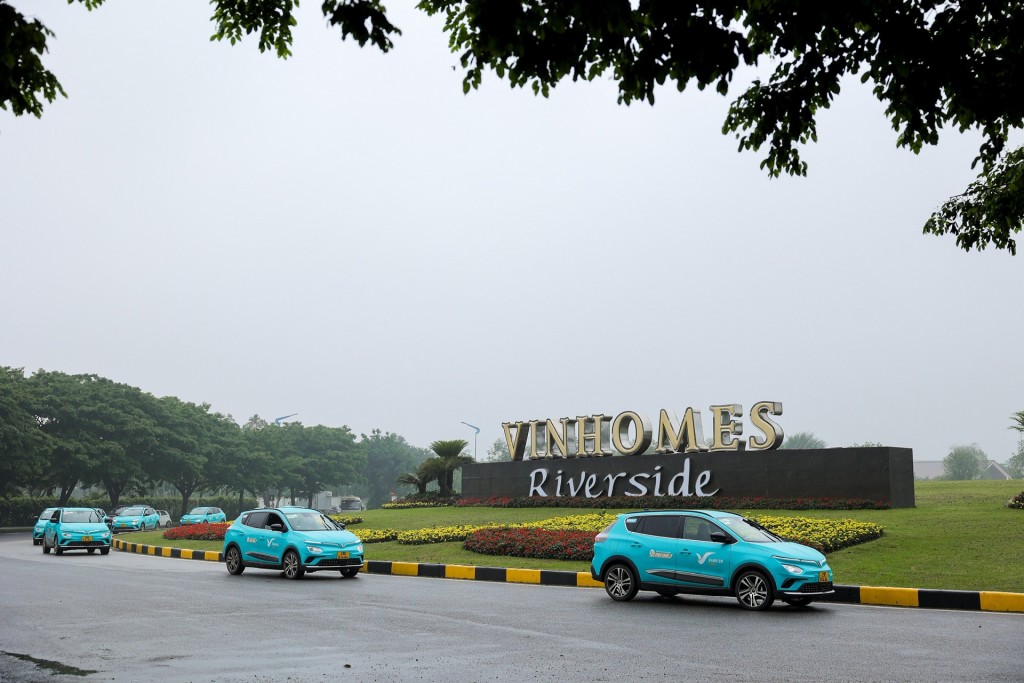 Khai trương hãng taxi thuần điện đầu tiên tại Việt Nam