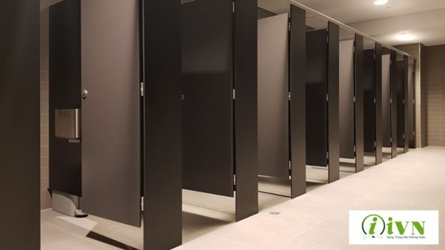Các loại vật liệu phổ biến trong thi công vách ngăn vệ sinh