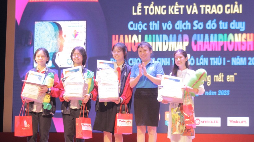 Mãn nhãn đêm trao giải cuộc thi Sơ đồ tư duy HaNoi Mindmap Championship