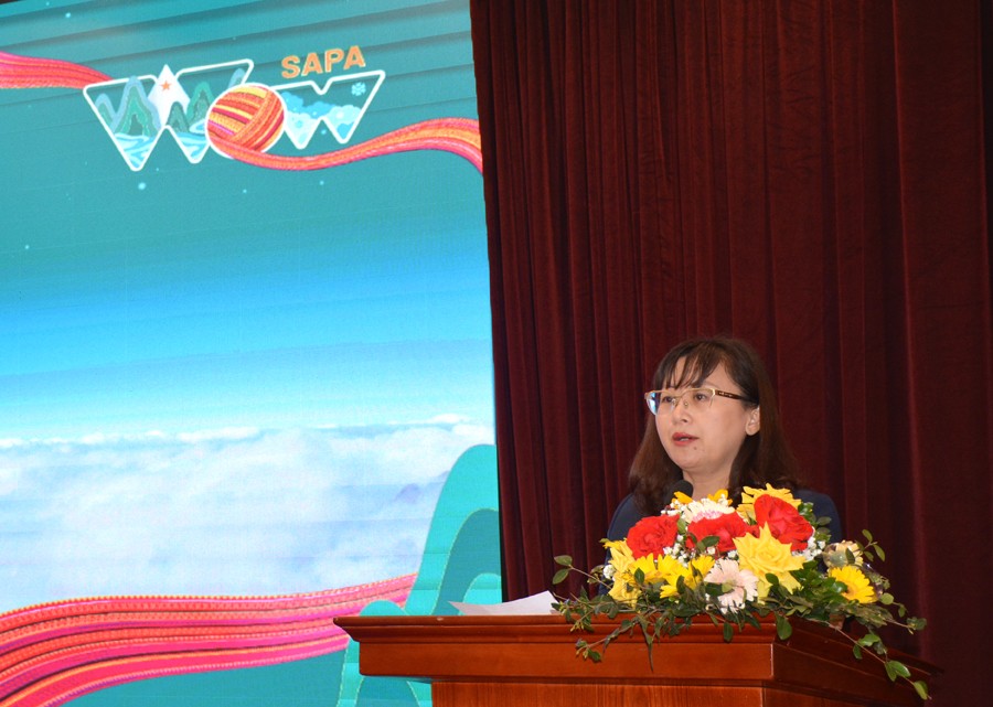 Đồng chí Giàng Thị Dung - Phó Chủ tịch UBND tỉnh Lào Cai, Trưởng Ban Tổ chức 120 năm Du lịch Sa Pa 