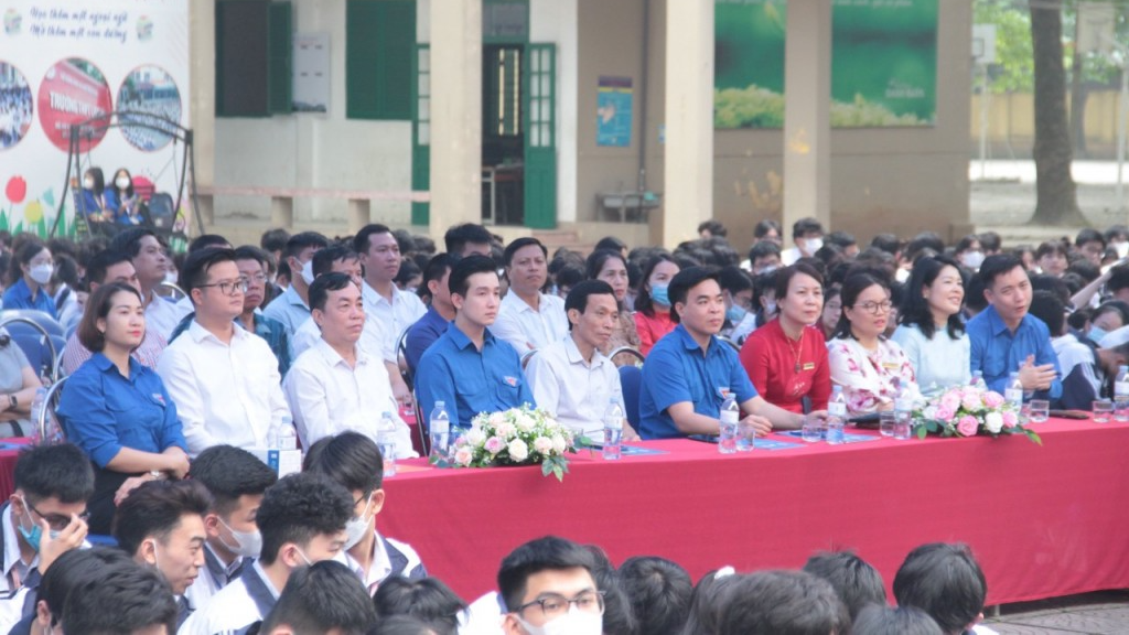 Đại biểu tham dự chương trình