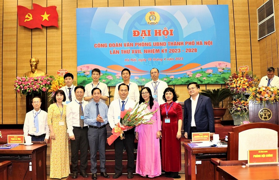 Ban Chấp hành Công đoàn Văn phòng UBND thành phố Hà Nội nhiệm kỳ 2023-2028 ra mắt Đại hội