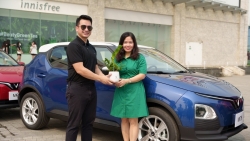 VinFast chính thức bàn giao xe VF 5 Plus cho khách hàng