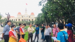 Lần đầu tiên trụ sở UBND TP Hồ Chí Minh mở cửa đón du khách tham quan