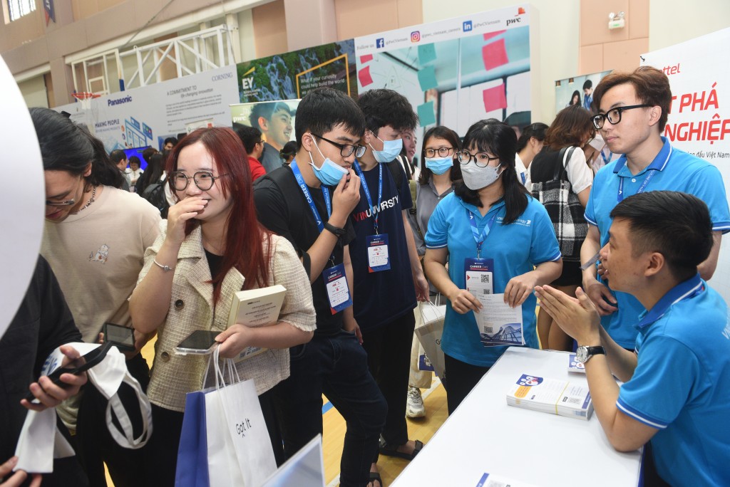 VNPT Technolgy đồng hành cùng Ngày hội Tuyển dụng Đại học Vin Uni