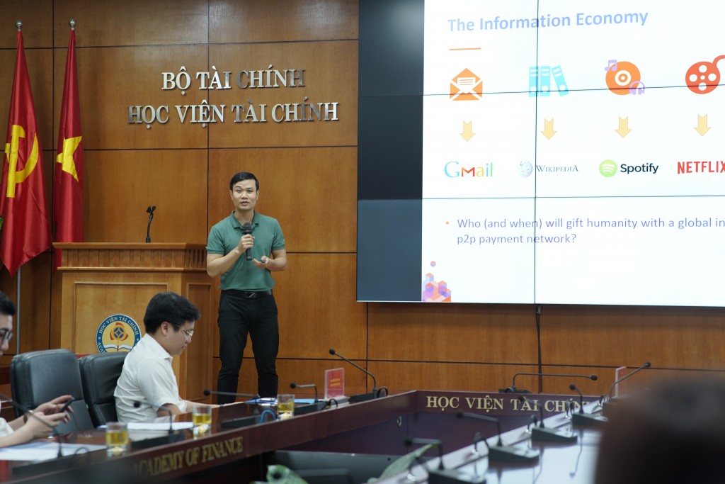 Nâng cao năng lực chuyển đổi số cho sinh viên Thủ đô trong lĩnh vực Tài chính - Ngân hàng