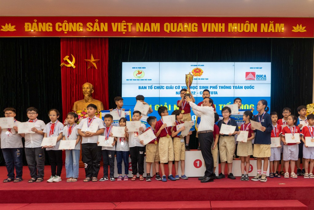 Học sinh Hà Nội vô địch cấp Tiểu học giải cờ vua học sinh phổ thông toàn quốc