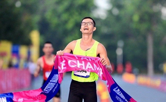 Runner đầu tiên ở cự ly 10km chạm đích chỉ sau vài chục phút