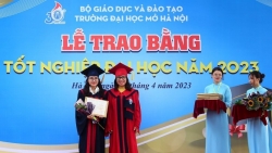 1.000 sinh viên trường Đại học Mở Hà Nội được trao bằng tốt nghiệp