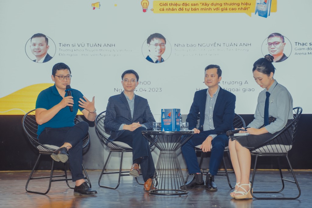 Các diễn giả chia sẻ Các diễn giả chia sẻ