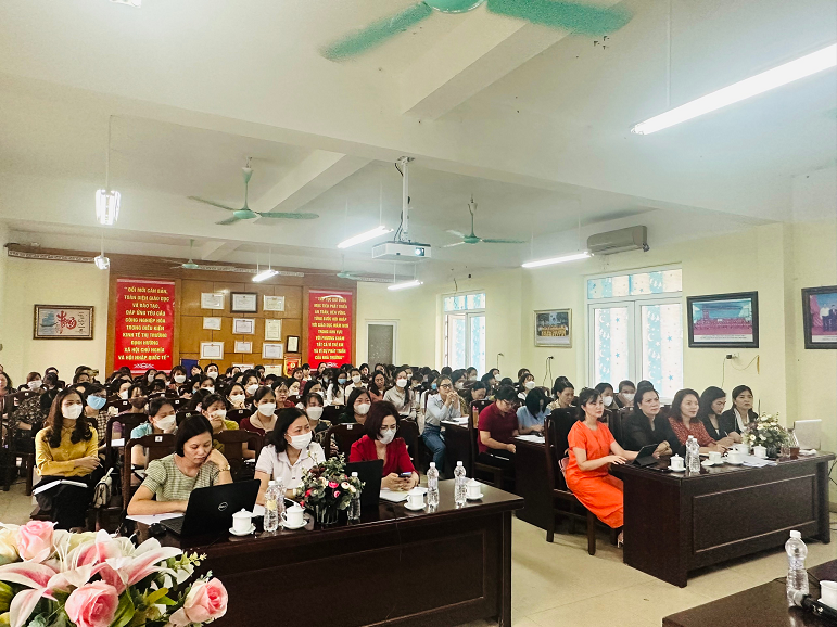 Cán bộ, giáo viên cấp học mầm non huyện Gia Lâm tham gia tập huấn