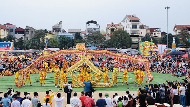 Màn múa Rồng tưng bừng, rộn rã