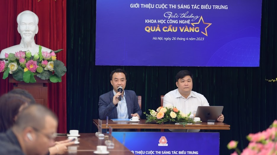 Thi sáng tác biểu trưng (logo) Giải thưởng Khoa học công nghệ Quả cầu vàng