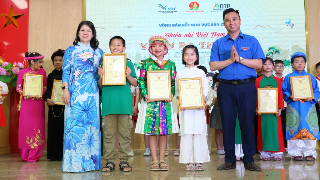 Giải Nhất khu vực đã thuộc về Liên đội trường Tiểu học Trần Phú 