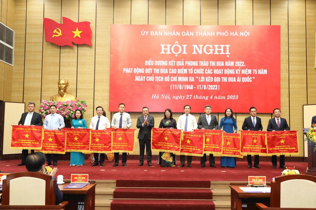 Hà Nội phát động đợt thi đua cao điểm kỷ niệm 75 năm Ngày Chủ tịch Hồ Chí Minh ra “Lời kêu gọi thi đua ái quốc”