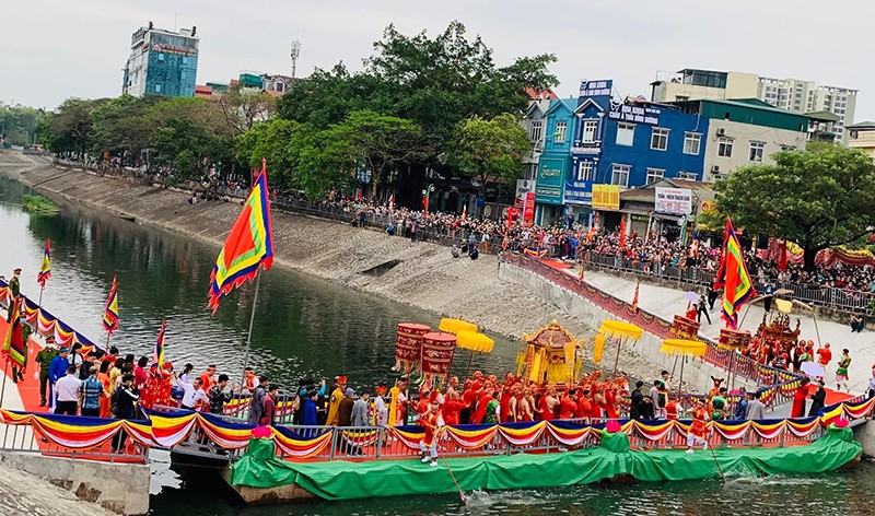 Nghi thức “độ hà” rước kiệu lội sông và “đấu thần”, hội trận độc đáo được phục dựng lại sau 70 năm