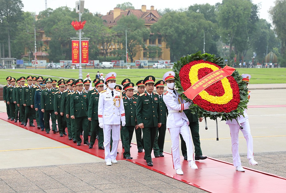 Lãnh đạo Đảng, Nhà nước, TP Hà Nội vào Lăng viếng Chủ tịch Hồ Chí Minh