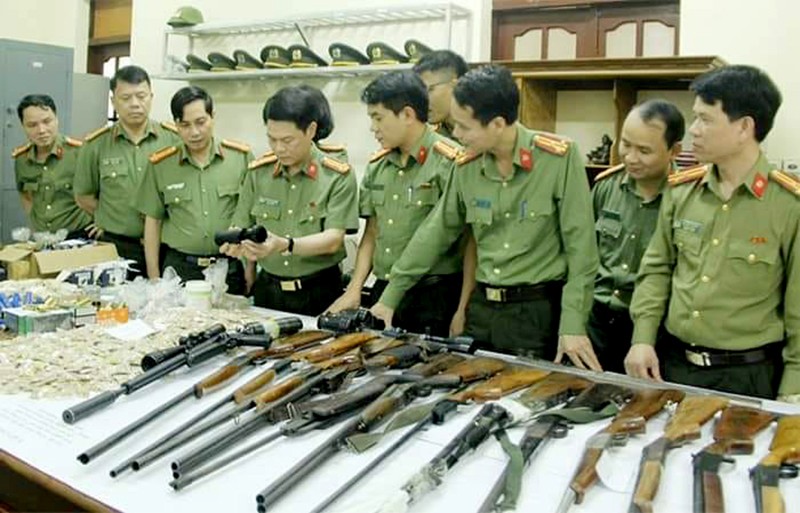Cơ quan An ninh điều tra Công an tỉnh Thanh Hoá thu giữ súng, đạn, vật liệu nổ với số lượng lớn nhất từ trước đến nay