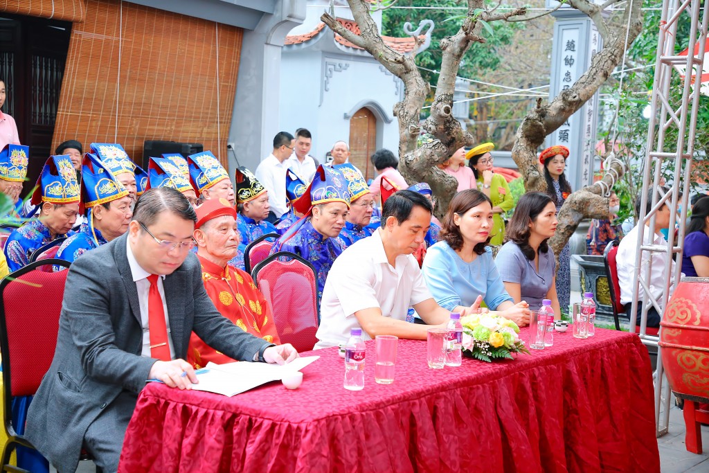 Các đại biểu tham dự buổi lễ