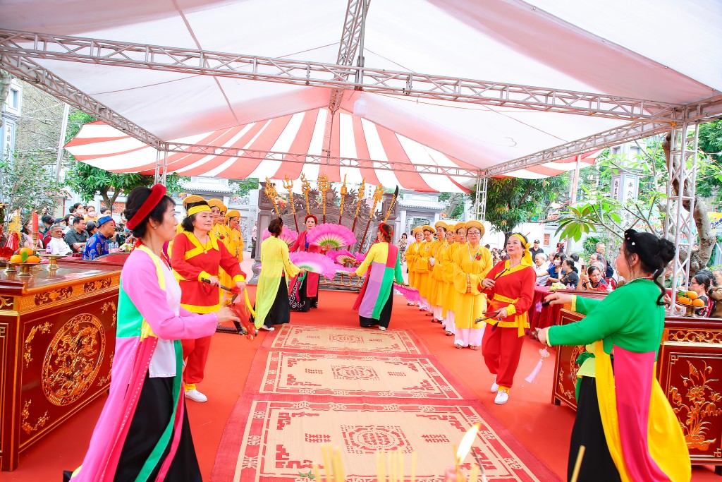 Điệu múa mang sắc màu truyền thống