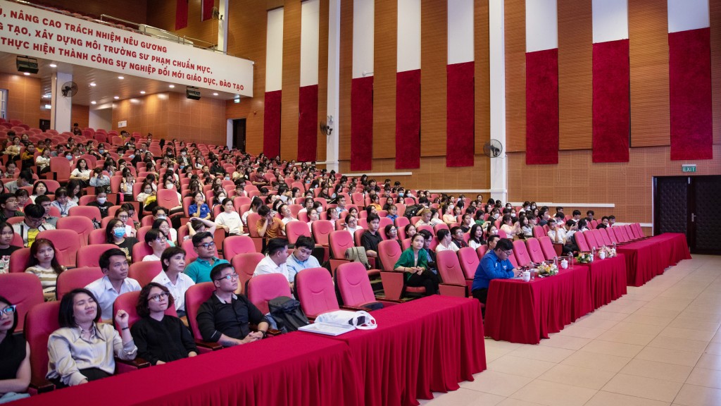 Chuỗi hội thảo thu hút hàng nghìn sinh viên các trường Đại học tham dự