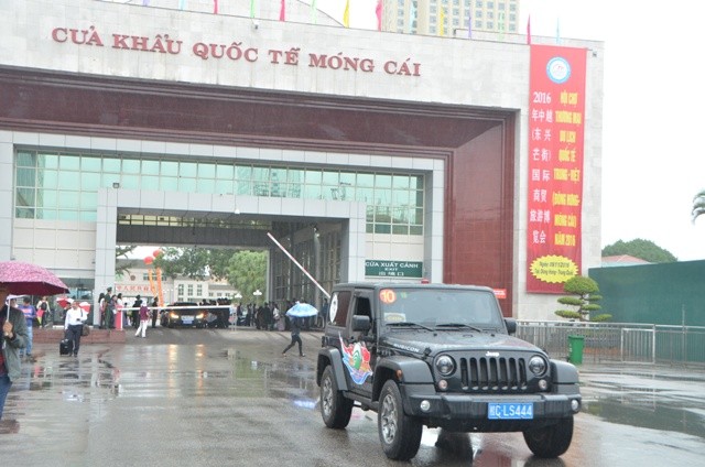 Xe tự lái vào Quảng Ninh du lịch qua cửa khẩu quốc tế Móng Cái