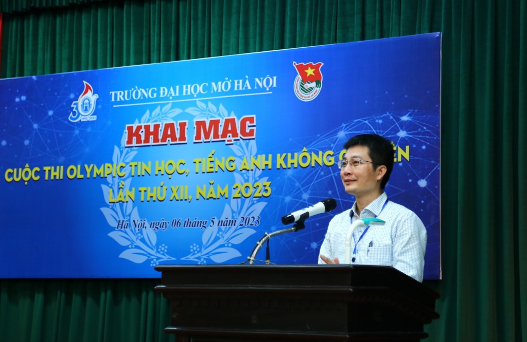 PGS.TS Hồ Ngọc Trung, Trưởng khoa Tiếng Anh, Phó trưởng ban Tổ chức cuộc thi