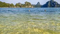 Quảng Ninh: Khai thác thêm bãi tắm trên vịnh Hạ Long