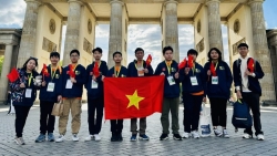 Học sinh Ba Đình đạt 5 huy chương Vàng Olympic Toán học