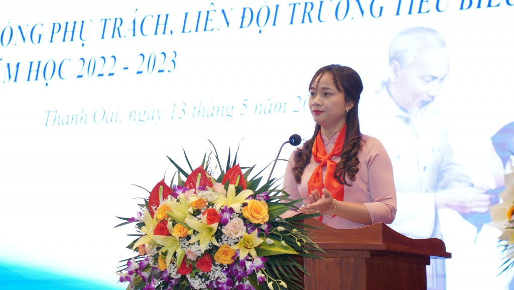 Bí thư Huyện đoàn, Chủ tịch Hội đồng Đội Nguyễn Thị Minh Nguyện ôn lại truyền thống 82 năm lịch sử của Đội TNTP Hồ Chí Minh