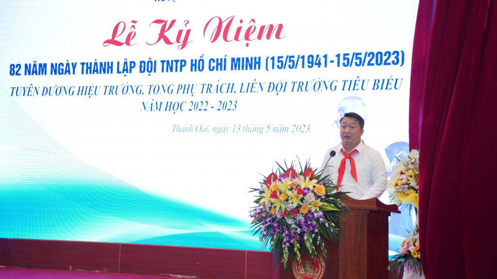 Đồng chí Nguyễn Khánh Bình - Phó Chủ tịch UBND huyện Thanh Oai phát biểu tại buổi lễ