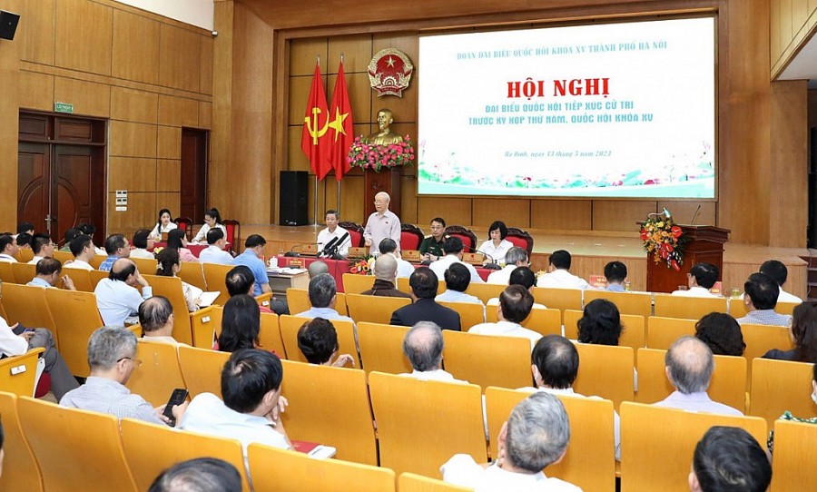 Quang cảnh Hội nghị tiếp xúc cử tri