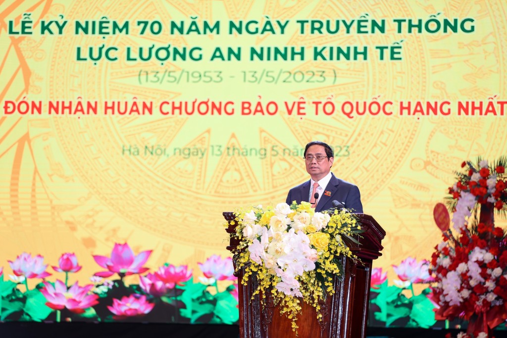 Thủ tướng: Lực lượng an ninh kinh tế đã kế thừa, phát huy truyền thống tốt đẹp Anh hùng lực lượng vũ trang nhân dân - Ảnh: VGP/Nhật Bắc