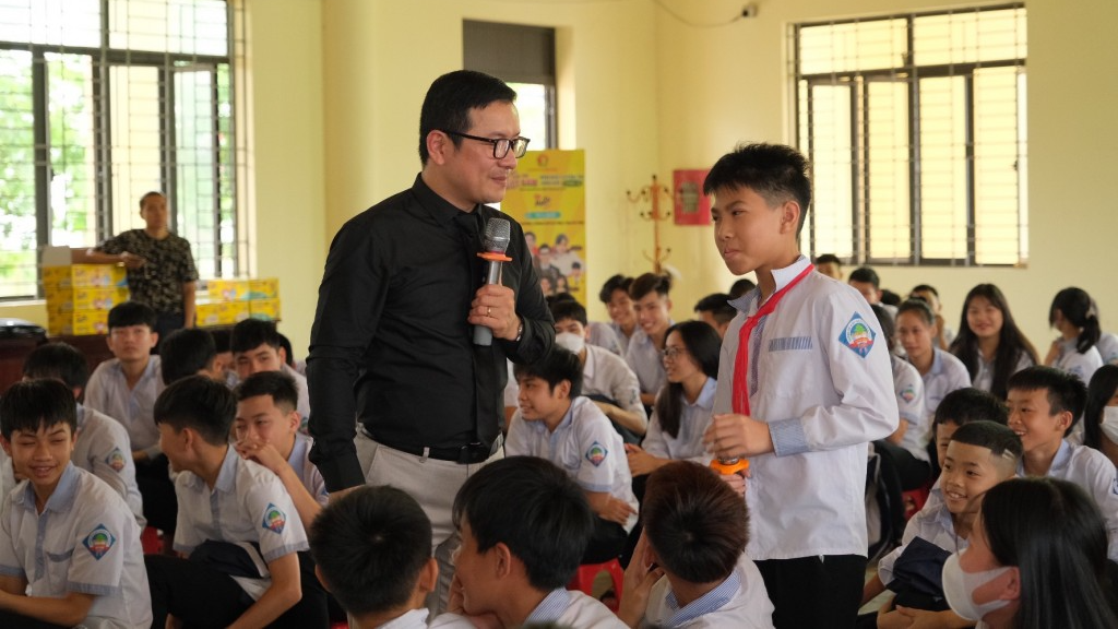 Hoạt động hướng nghiệp cho các em học sinh tỉnh Hà Tĩnh 