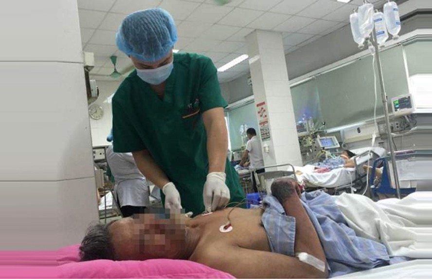 Một bệnh nhân mắc liên cầu khuẩn lợn điều trị tại Bệnh viện Bệnh nhiệt đới trung ương.
