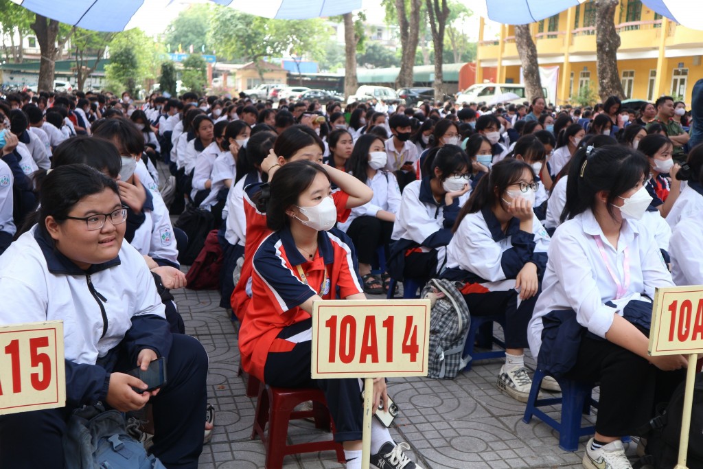 Nâng cao kiến thức cho học sinh về ma túy, thuốc lá điện tử và bạo lực học đường