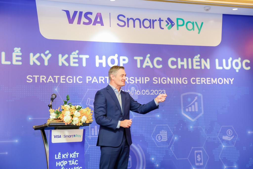 Ông Marek Forysiak - Chủ tịch SmartPay phát biểu tại sự kiện