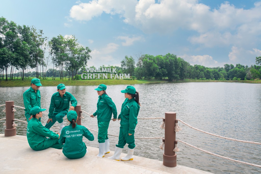 Phát triển bền vững cùng người lao động, Vinamilk được bình chọn là "Nhà tuyển dụng được yêu thích nhất năm 2022"