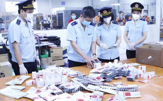 Xử lý nghiêm hành vi lợi dụng chức vụ, quyền hạn tiếp tay cho buôn lậu
