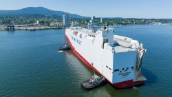 Lô xe VinFast VF 8 đầu tiên cập cảng Canada - Sẵn sàng bàn giao từ tháng 6/2023