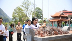 Đoàn công tác Ủy ban MTTQ Việt Nam TP Hà Nội dâng hương tại Khu di tích quốc gia đặc biệt Tân Trào