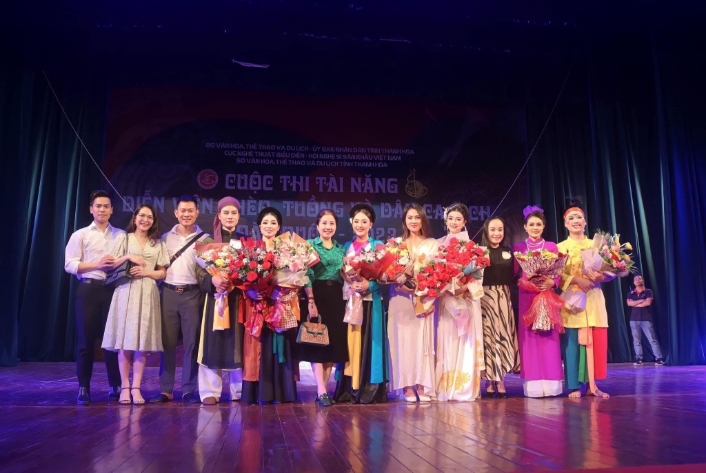 Bài 3: “Làm mới cái cũ” – hành trình gian nan tìm lối đi riêng